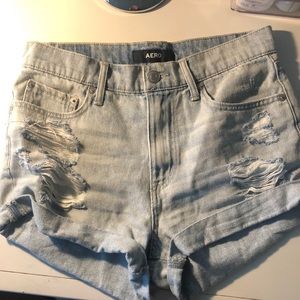 Aero mom shorts